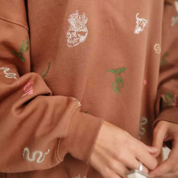 Sterling & Stitch Western Graphic Sweatshirt – Size Large, Gently Used - Picture 5 of 12